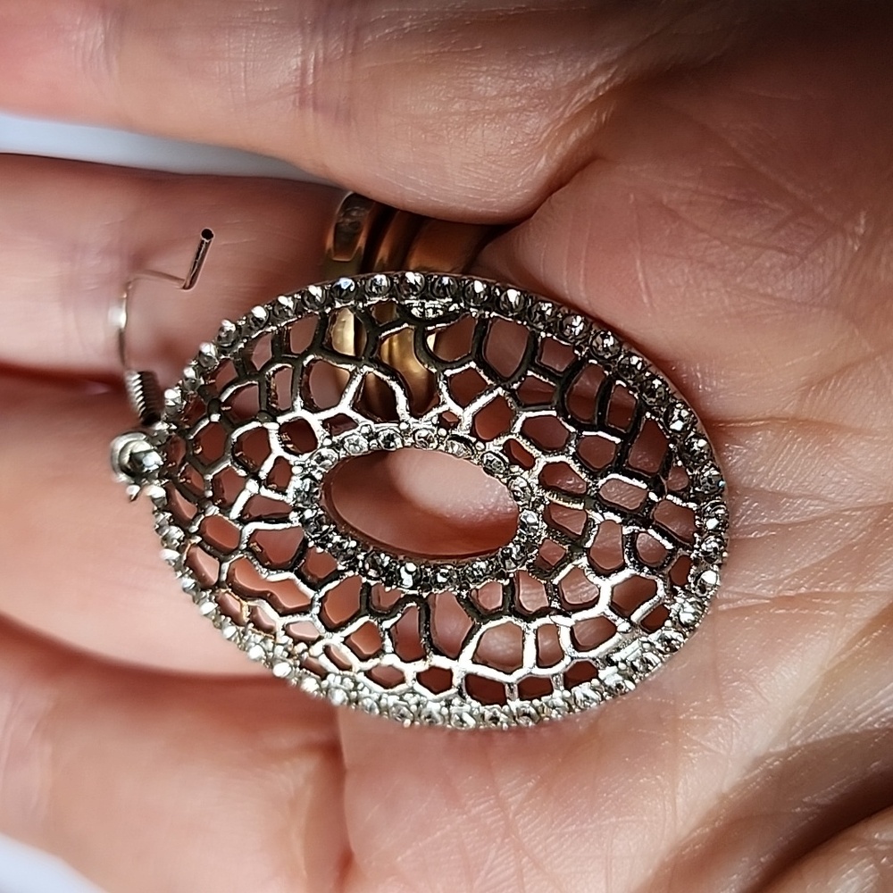 Previously Loved Rhinestone  Lace Style  Earrings - Picture 5 of 7